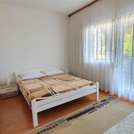 Apartmani Malinska Exterior foto