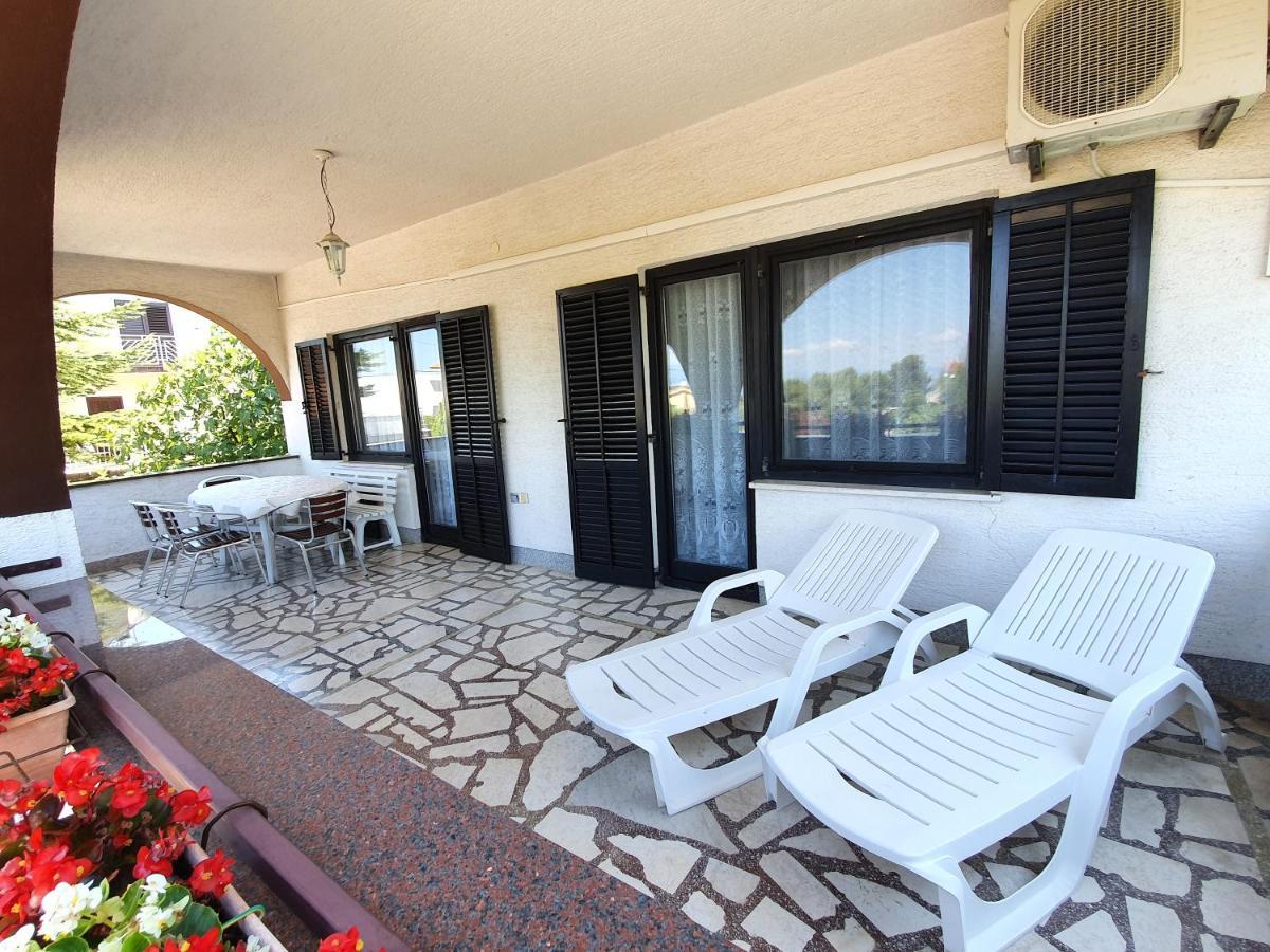 Apartmani Malinska Exterior foto