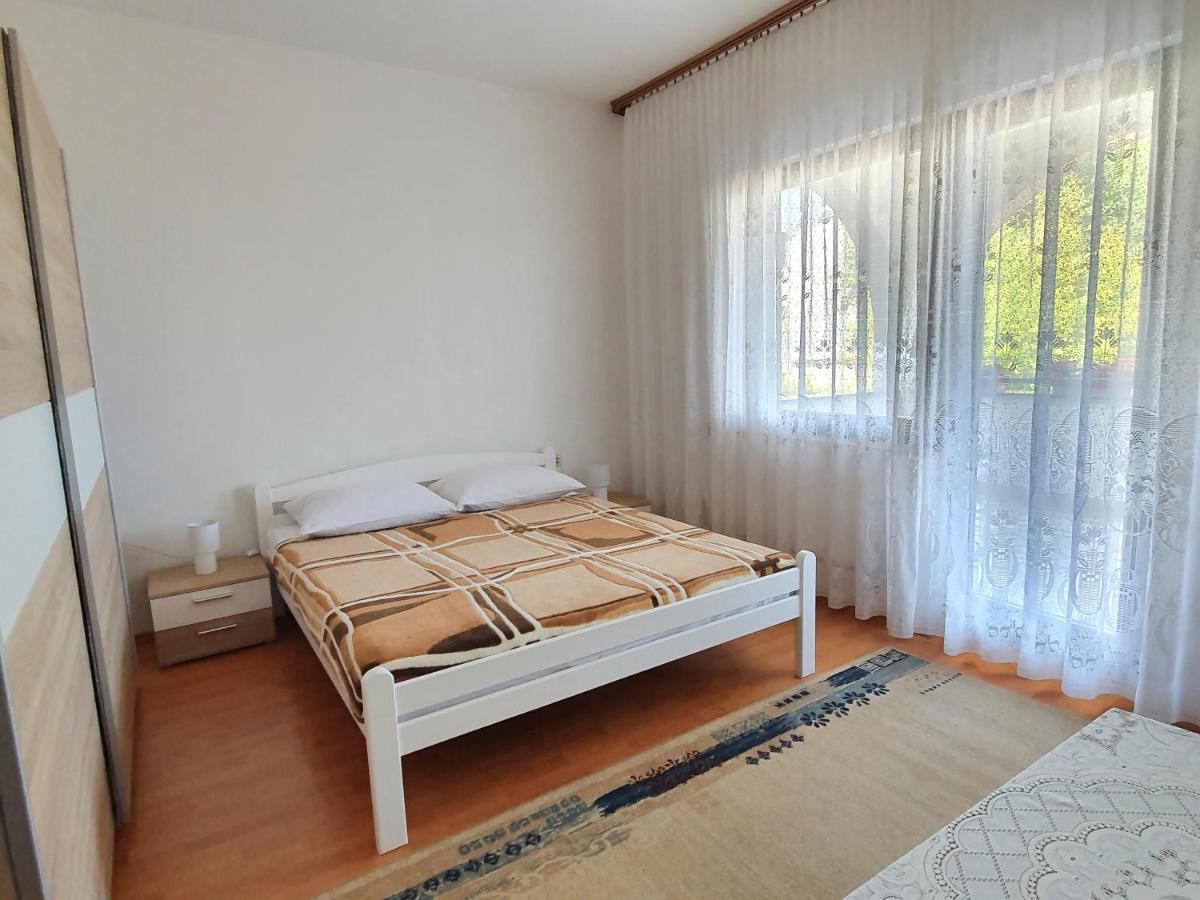 Apartmani Malinska Exterior foto