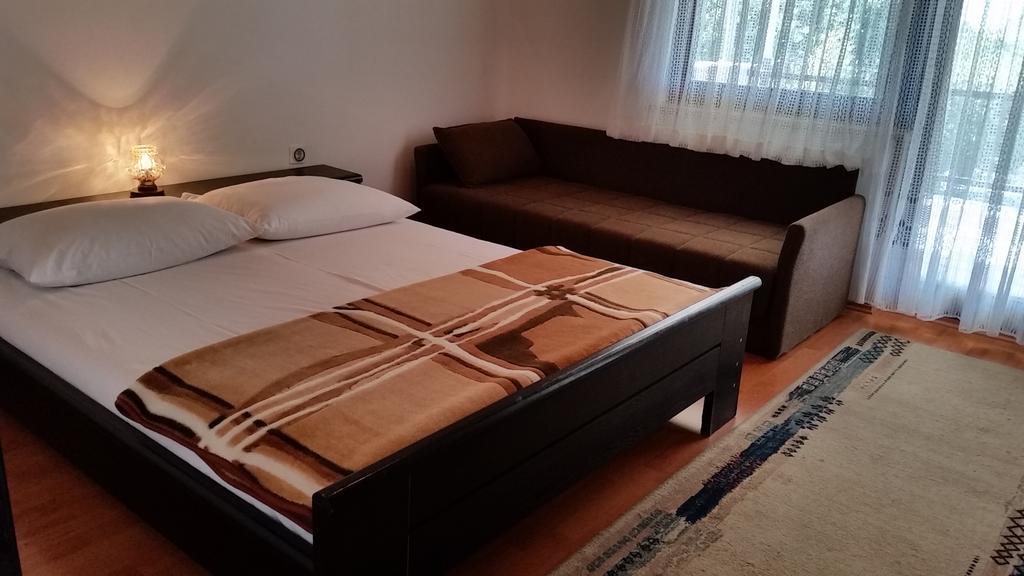 Apartmani Malinska Exterior foto